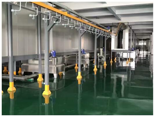 五金表面處理線項(xiàng)目生產(chǎn)現(xiàn)場(chǎng)